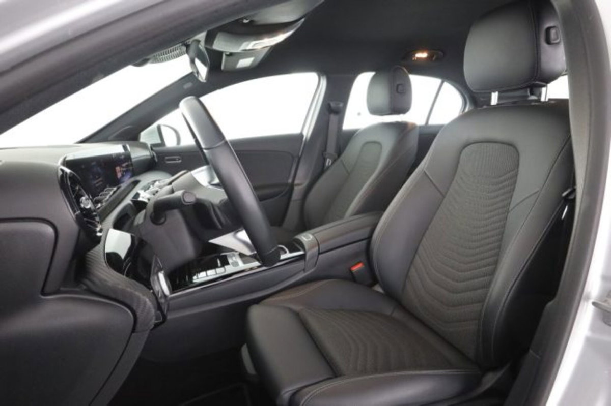 Mercedes-Benz Classe A 180 Automatic Executive (2)