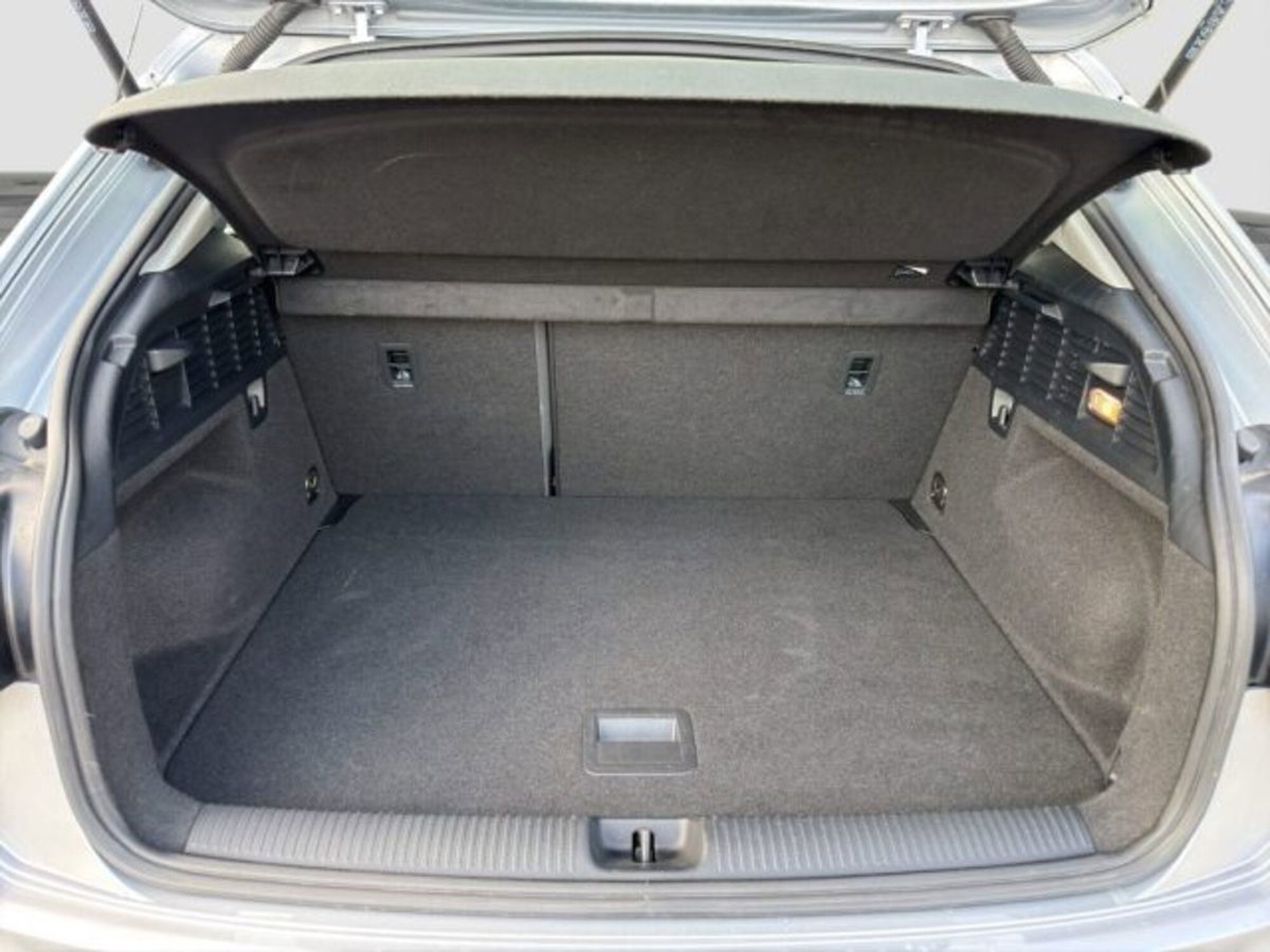 Audi Q2 Q2 30 TDI (14)