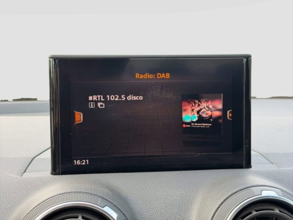 Audi Q2 Q2 30 TDI (17)