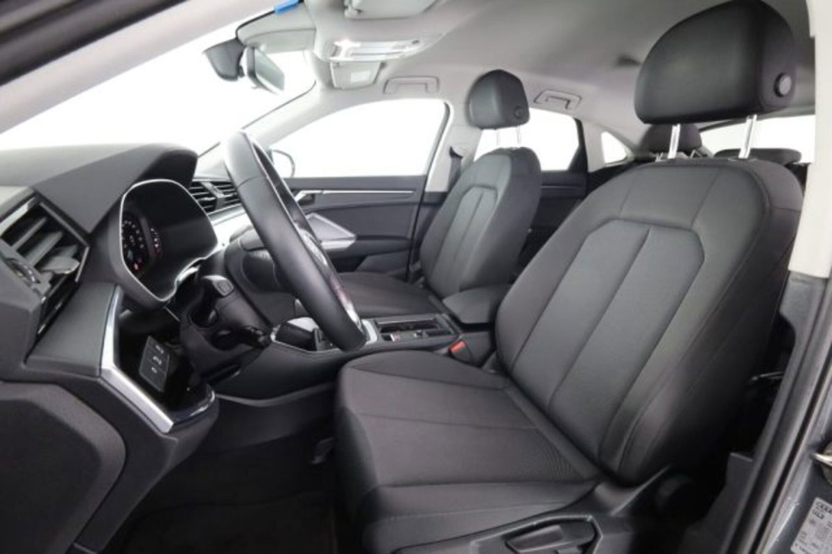 Audi Q3 Sportback 35 TDI quattro S tronic Business Plus (2)