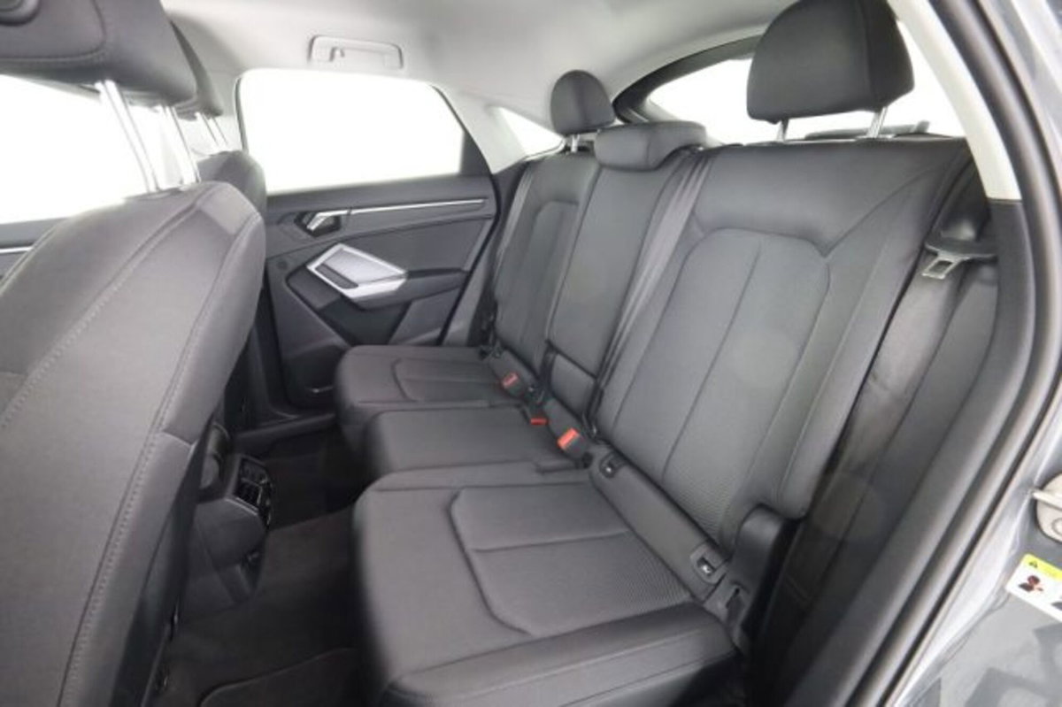 Audi Q3 Sportback 35 TDI quattro S tronic Business Plus (3)