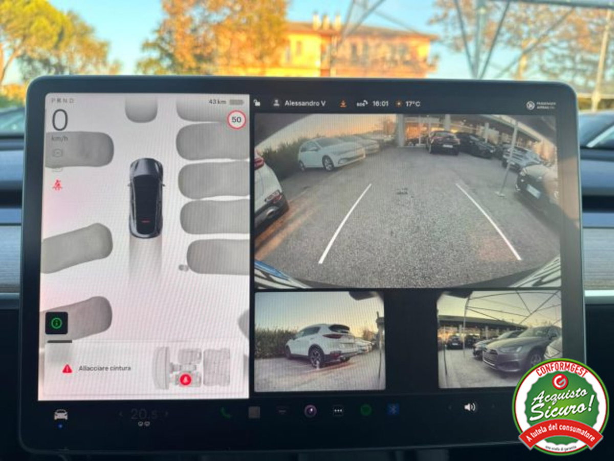Tesla Model Y Long Range awd (14)