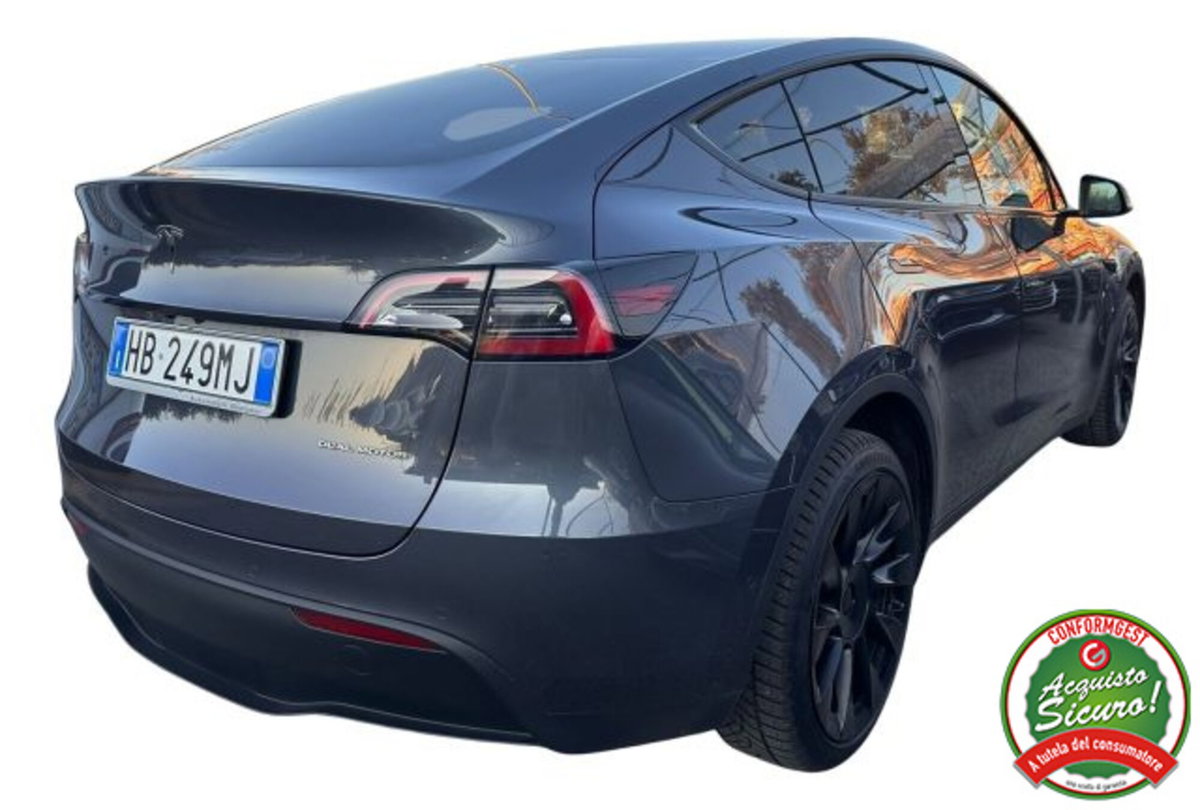 Tesla Model Y Long Range awd (3)