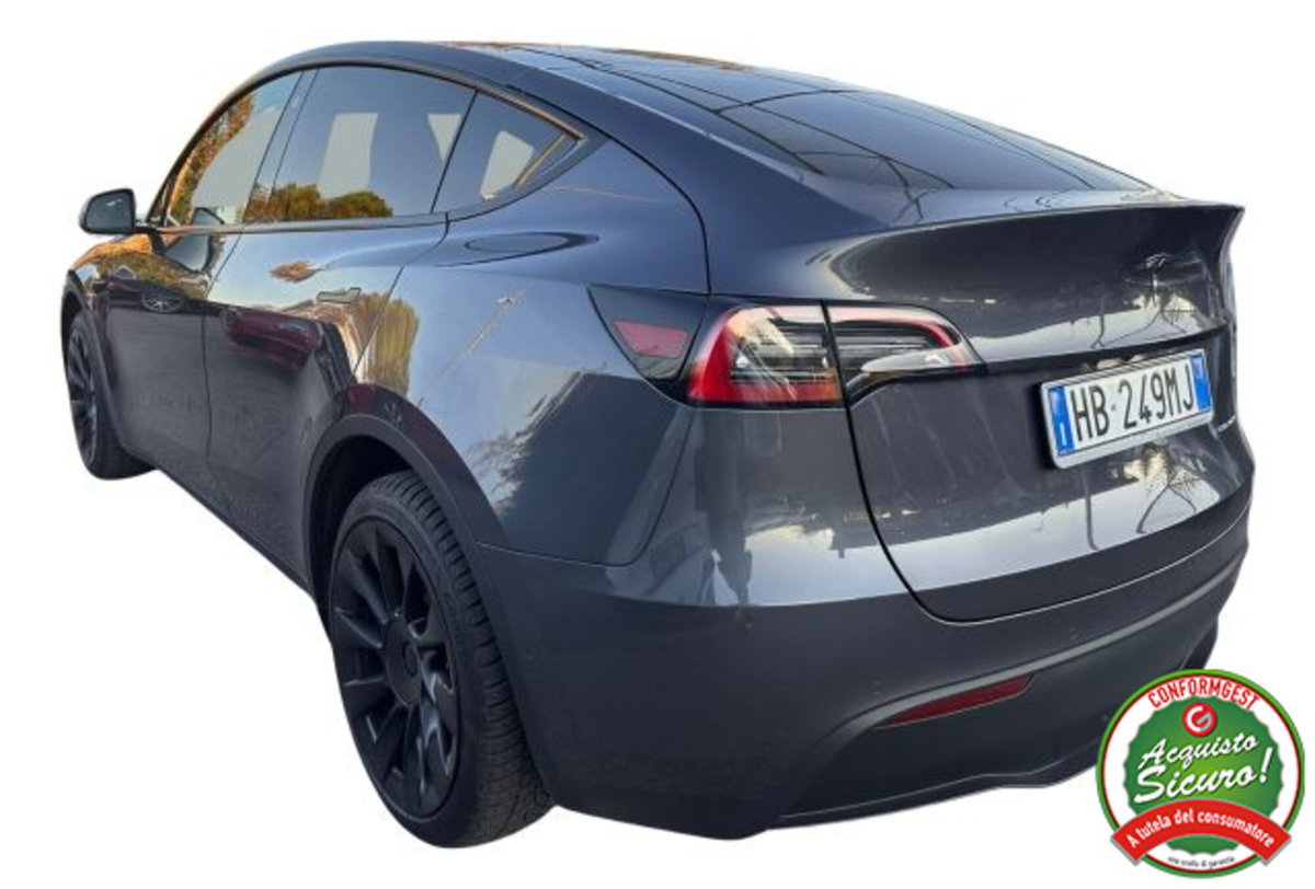 Tesla Model Y Long Range awd (4)