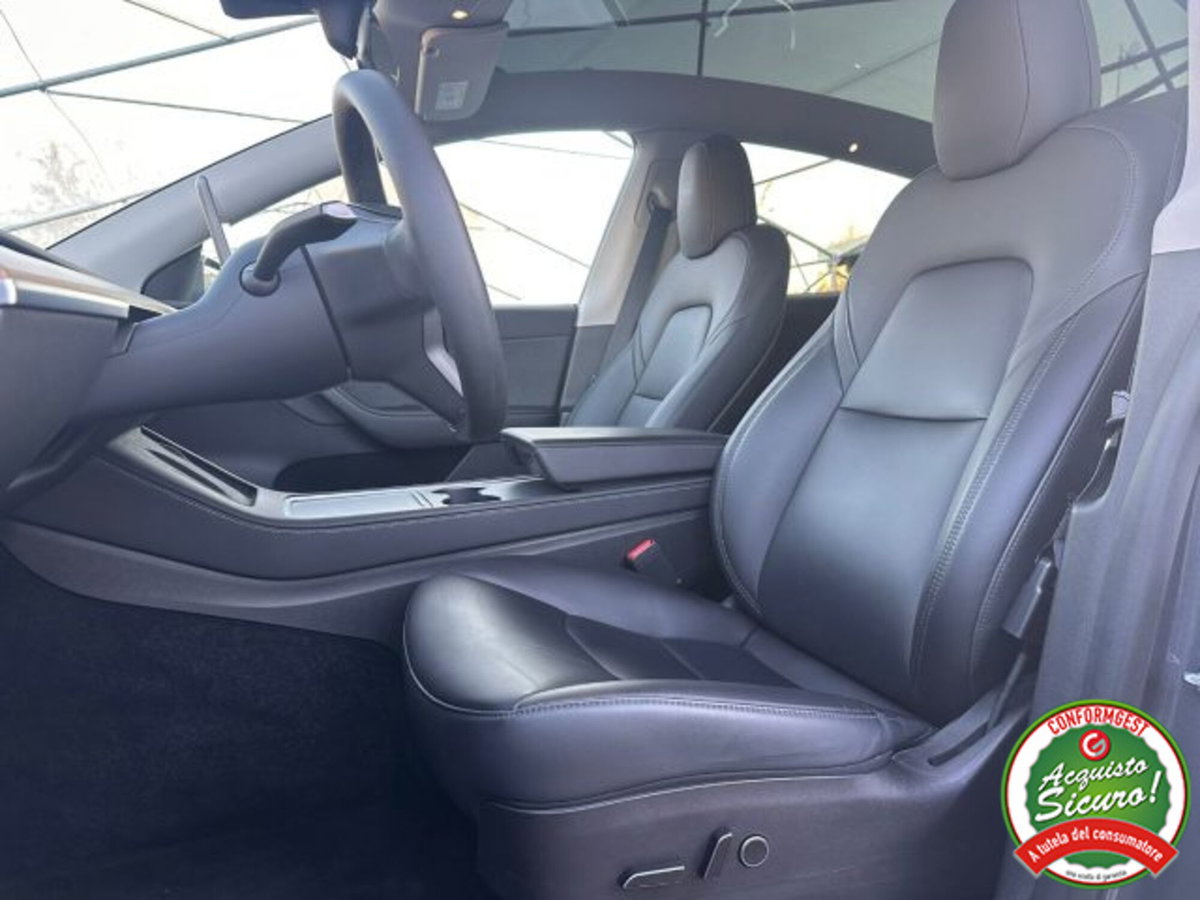 Tesla Model Y Long Range awd (6)