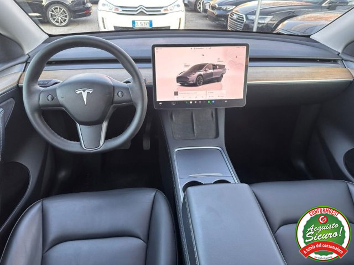 Tesla Model Y Long Range awd (9)