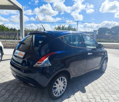 Lancia Ypsilon 1.2 69 CV 5 porte Silver (11)