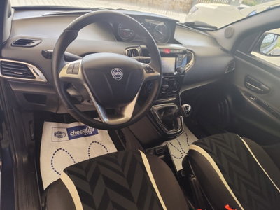 Lancia Ypsilon 1.2 69 CV 5 porte Silver (16)
