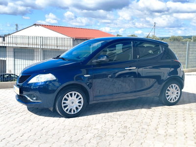 Lancia Ypsilon 1.2 69 CV 5 porte Silver (5)