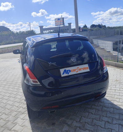 Lancia Ypsilon 1.2 69 CV 5 porte Silver (9)
