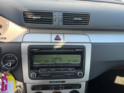 Volkswagen Passat Variant 2.0 TDI 110CV DPF Comf. (14)