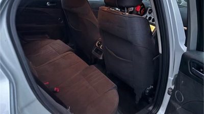 Alfa Romeo 159 1.9 JTDm 150CV Progression (15)