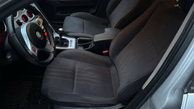 Alfa Romeo 159 1.9 JTDm 150CV Progression (2)