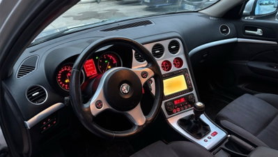 Alfa Romeo 159 1.9 JTDm 150CV Progression (6)