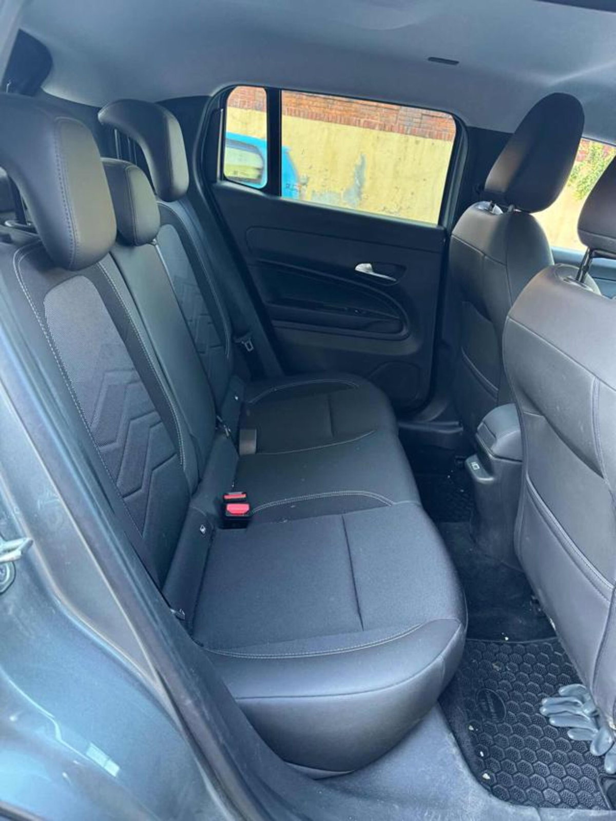 Jeep Avenger 1.2 turbo Summit fwd 100cv (2)
