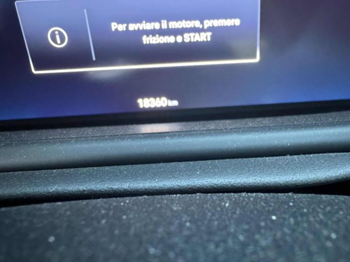 Jeep Avenger 1.2 turbo Summit fwd 100cv (4)