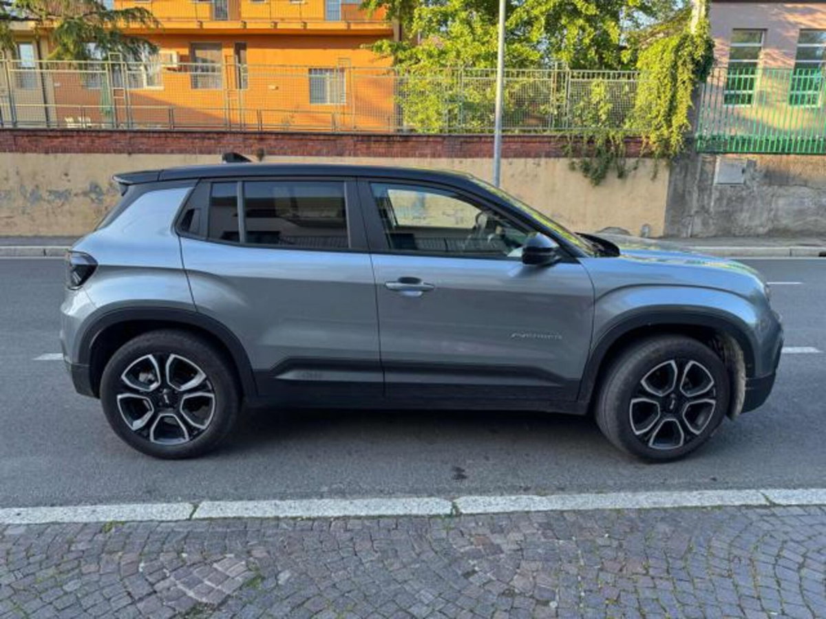 Jeep Avenger 1.2 turbo Summit fwd 100cv (7)