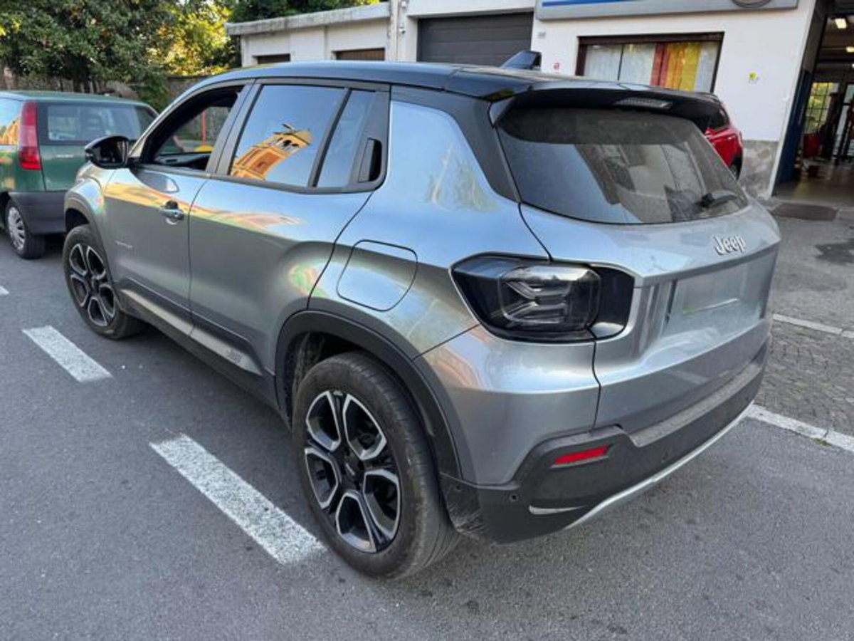 Jeep Avenger 1.2 turbo Summit fwd 100cv (9)