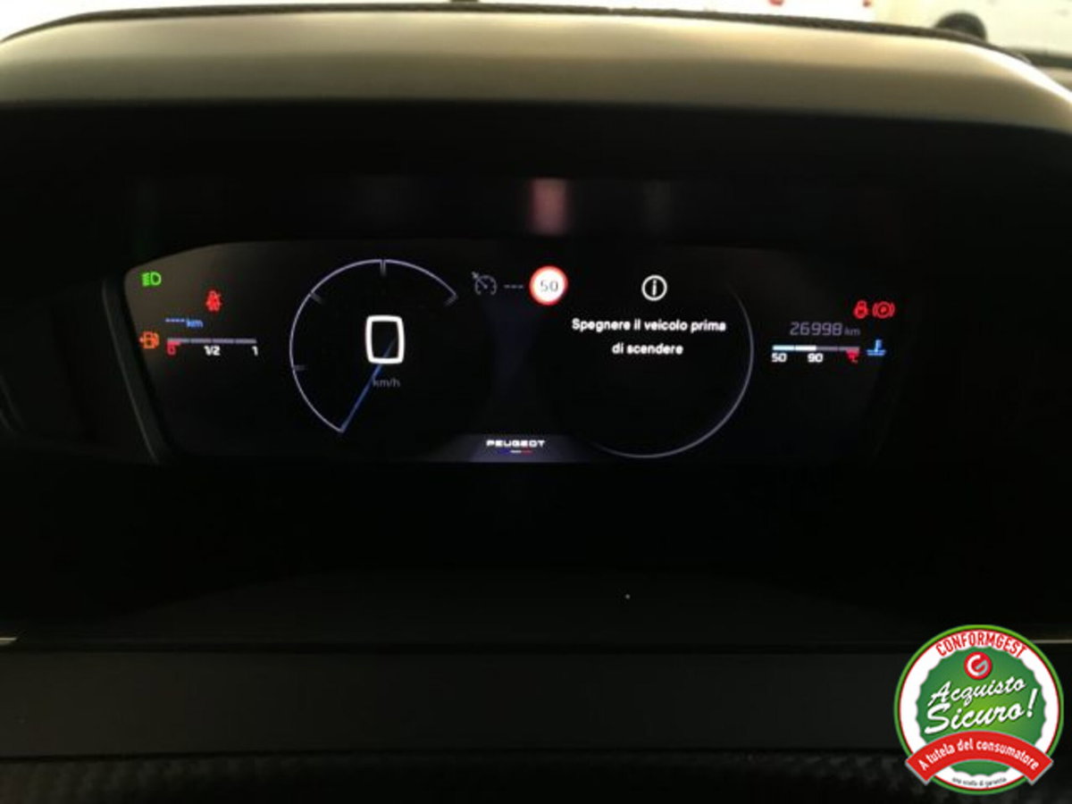 Peugeot 2008 PureTech 100 S&S Allure (11)
