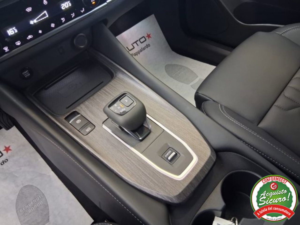 Nissan Qashqai 1.3 mhev Tekna 4wd 158cv xtronic (14)