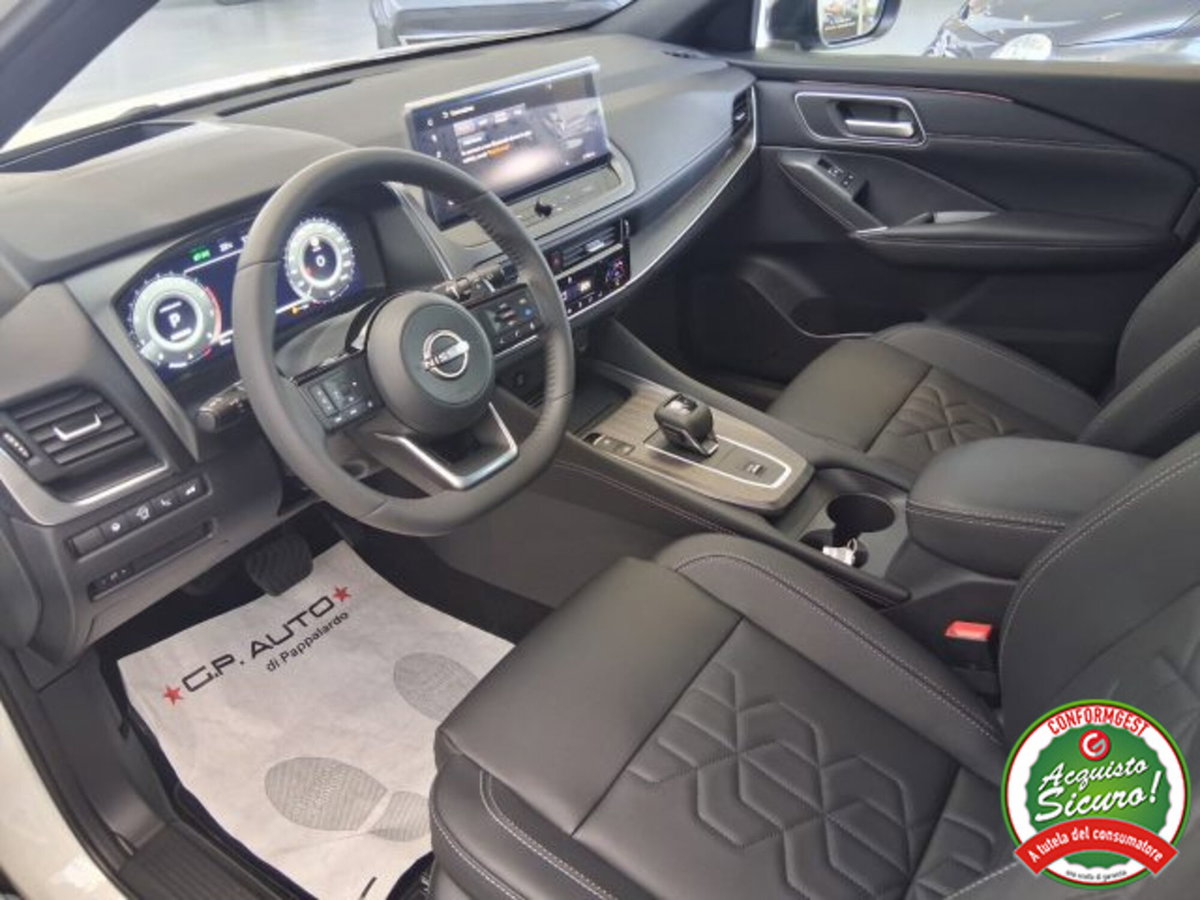 Nissan Qashqai 1.3 mhev Tekna 4wd 158cv xtronic (17)