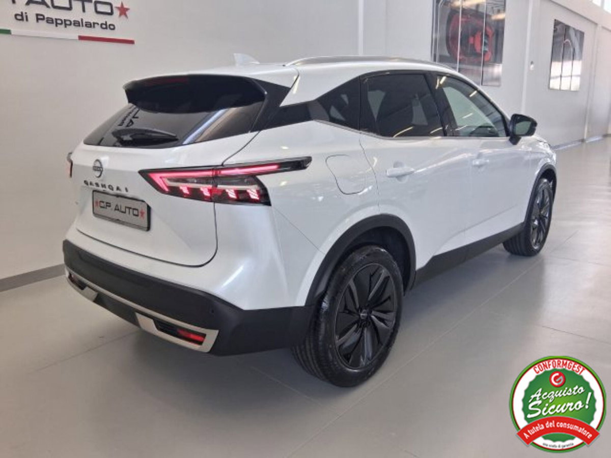 Nissan Qashqai 1.3 mhev Tekna 4wd 158cv xtronic (4)