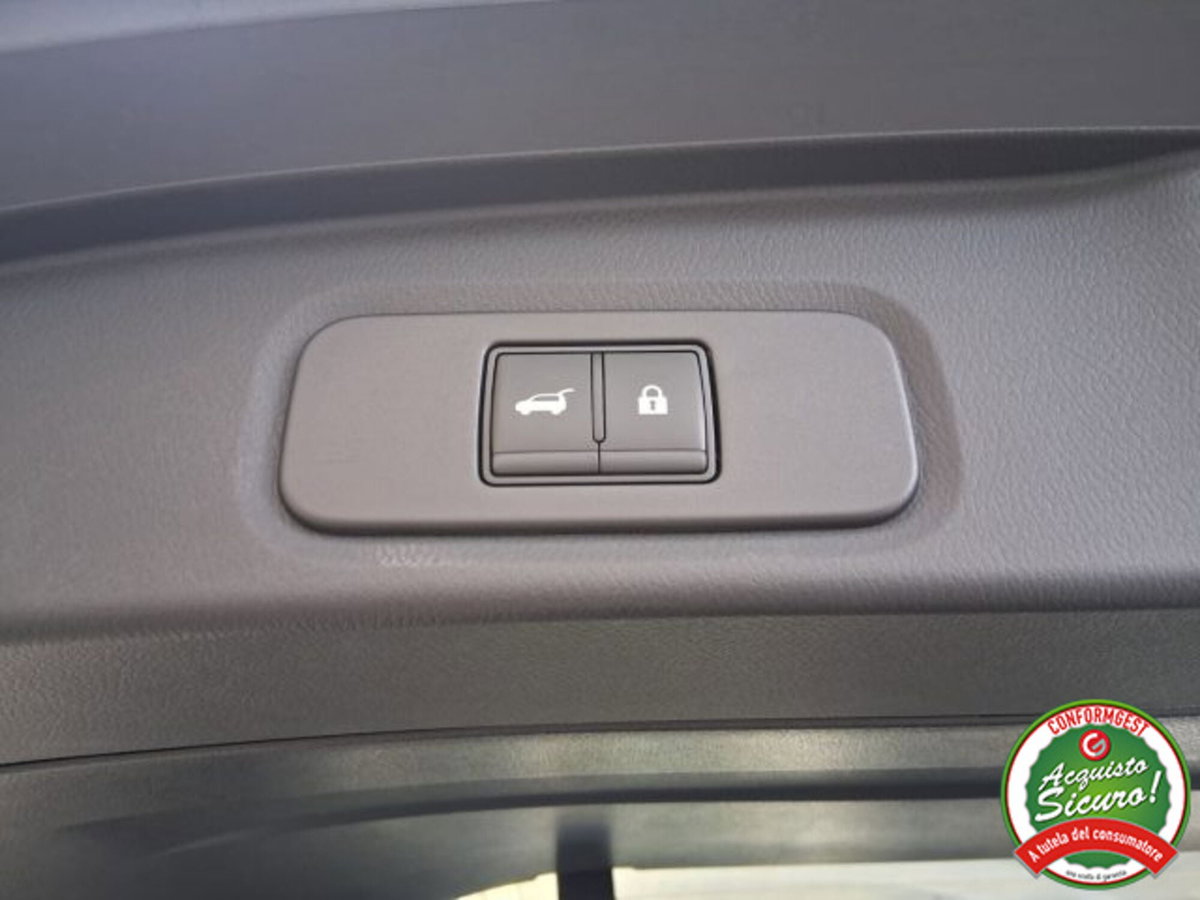 Nissan Qashqai 1.3 mhev Tekna 4wd 158cv xtronic (9)