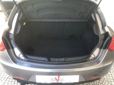 Alfa Romeo Giulietta 1.6 JTDm-2 Distinctive (11)