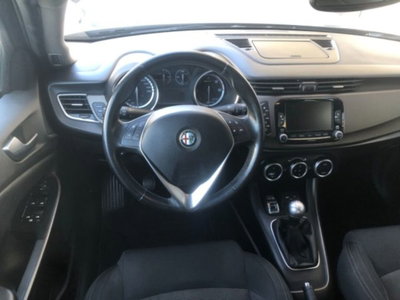 Alfa Romeo Giulietta 1.6 JTDm-2 Distinctive (7)