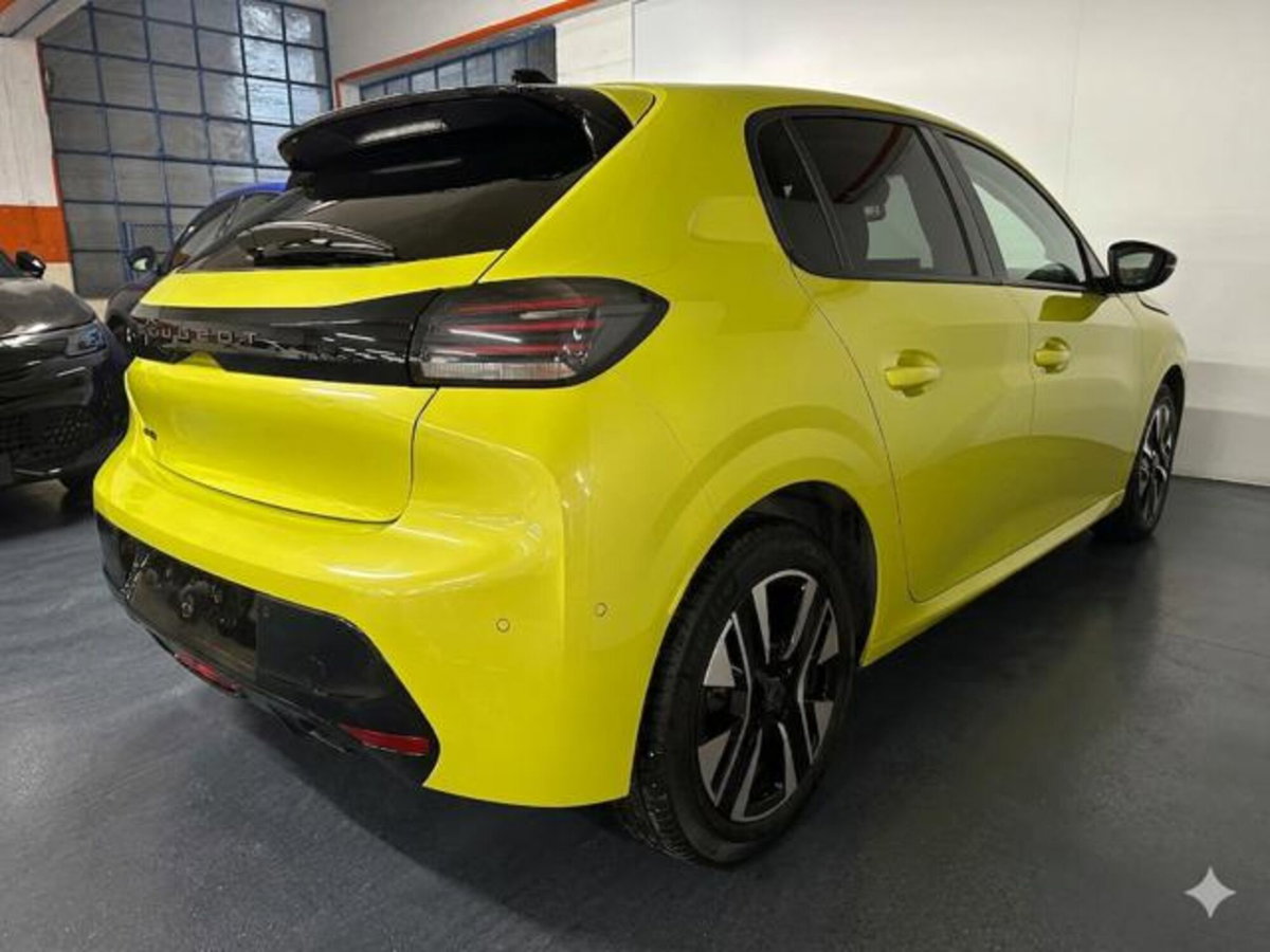 Peugeot 208 1.2 puretech Active s&s 100cv (4)