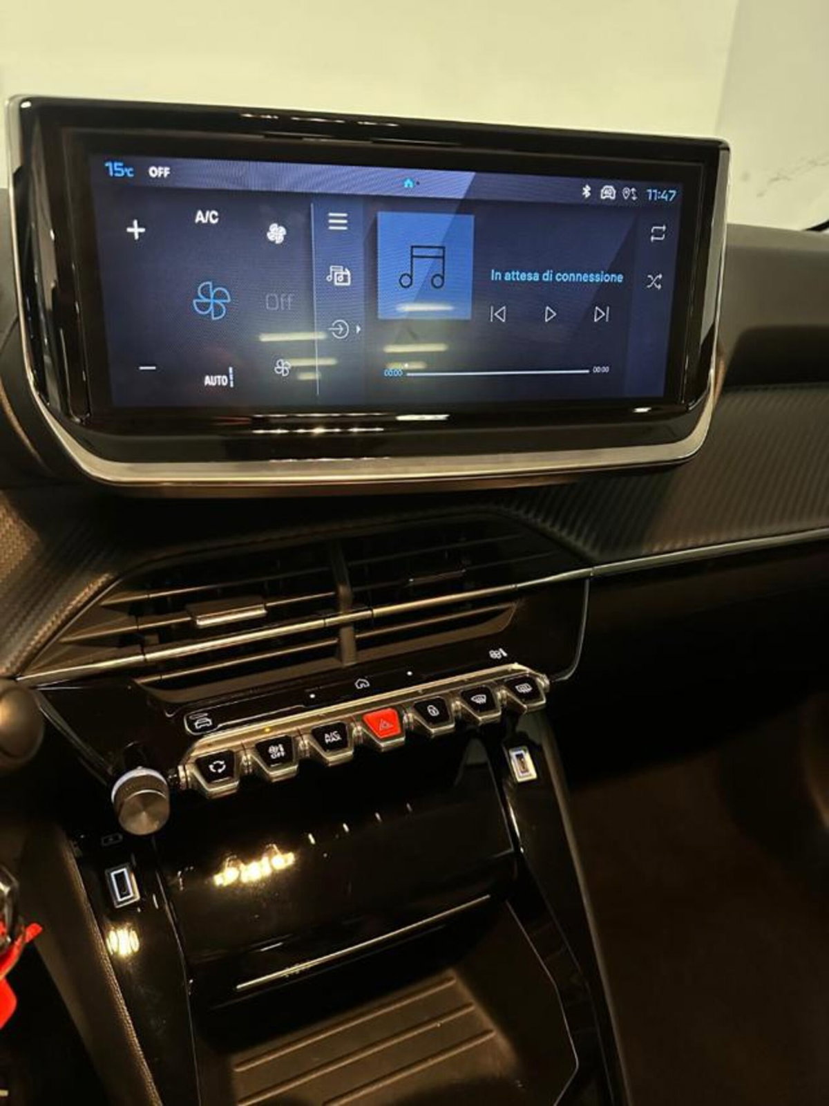 Peugeot 208 1.2 puretech Active s&s 100cv (16)