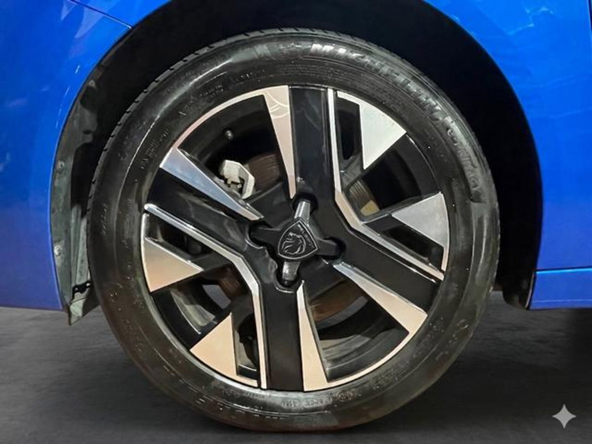 Peugeot 208 1.2 puretech Active s&s 100cv (7)