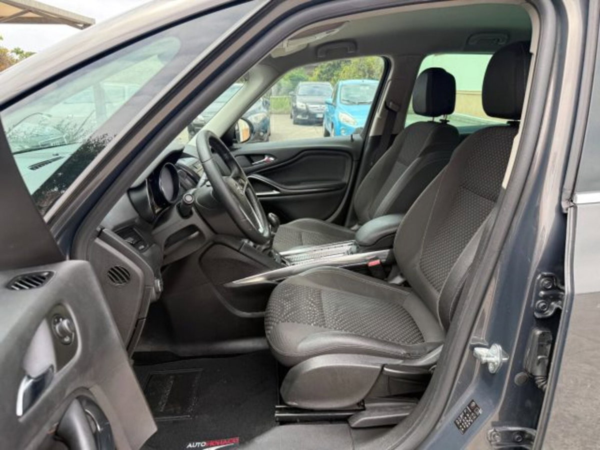 Opel Zafira Tourer 1.6 CDTi 136CV Start&Stop Cosmo (10)