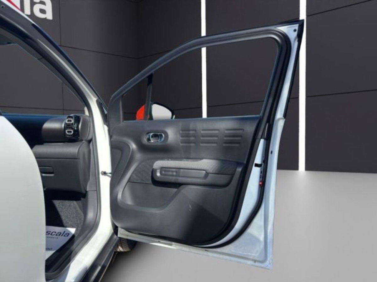 Citroen C3 Aircross BlueHDi 100 S&S Shine (17)