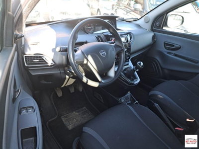 Lancia Ypsilon 1.2 69 CV 5 porte GPL Silver Plus (17)