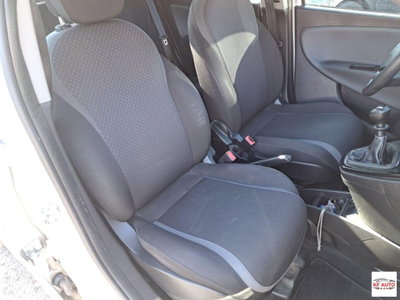 Lancia Ypsilon 1.2 69 CV 5 porte GPL Silver Plus (19)