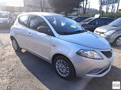 Lancia Ypsilon 1.2 69 CV 5 porte GPL Silver Plus (2)