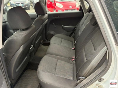 Hyundai i30 1.4 16V 109CV BlueDr. GPL Special (13)