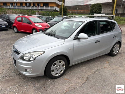 Hyundai i30 1.4 16V 109CV BlueDr. GPL Special (2)