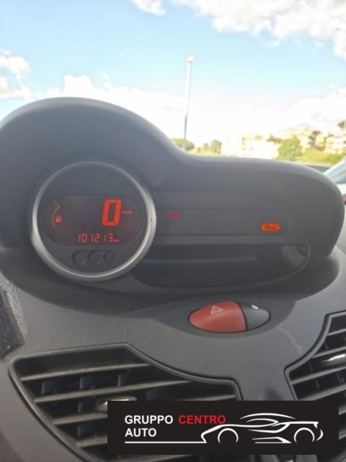 Renault Twingo 1.2 16V Live (10)