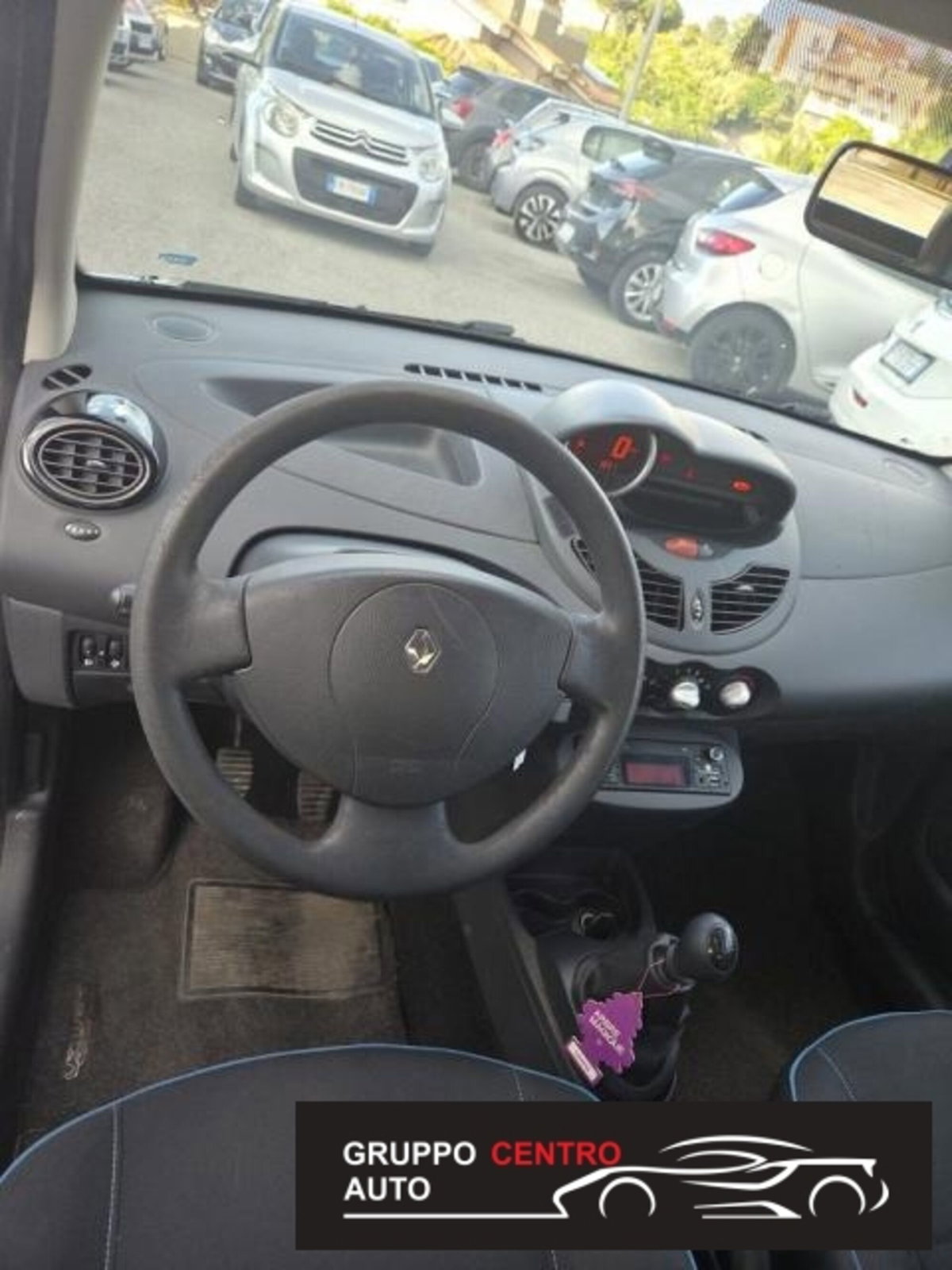 Renault Twingo 1.2 16V Live (8)