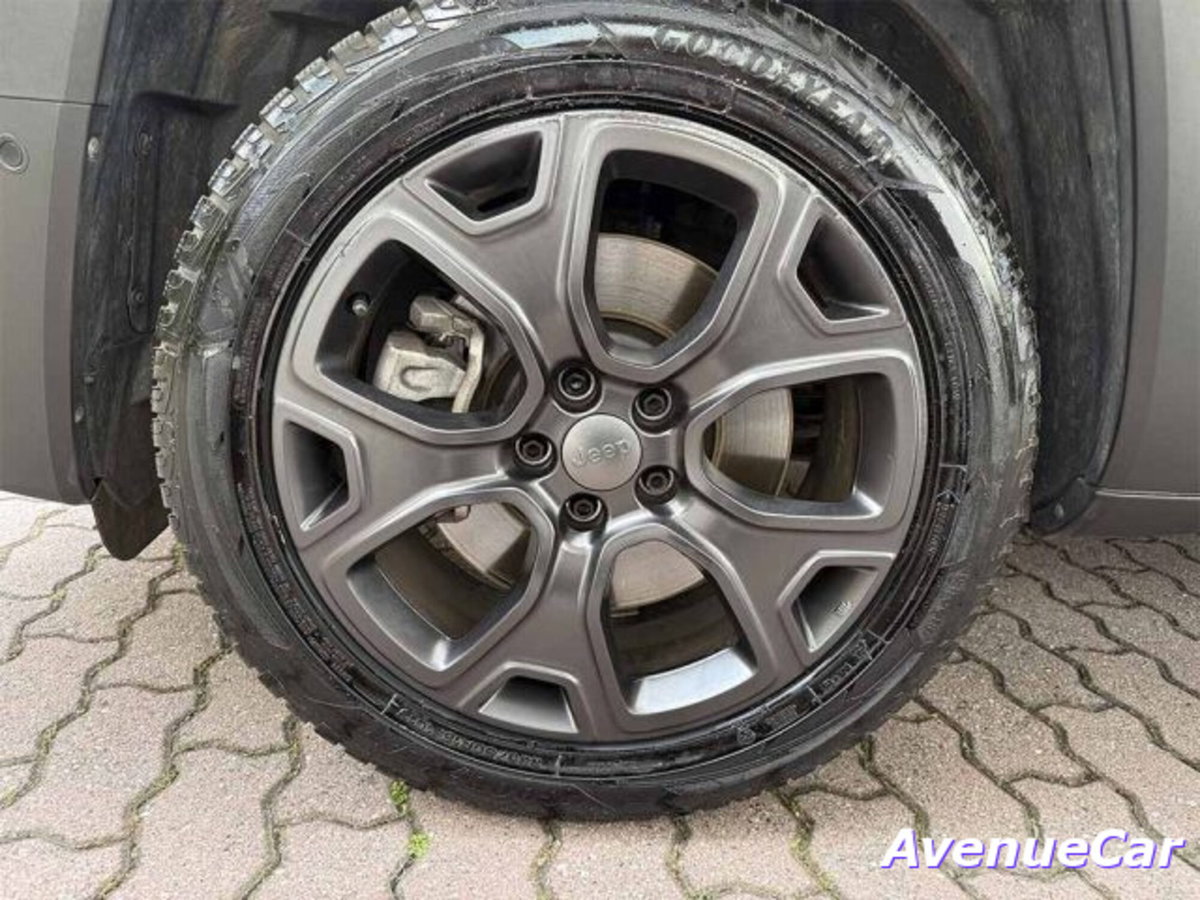 Jeep Renegade 1.3 T4 190CV PHEV 4xe AT6 80th Anniversary (10)