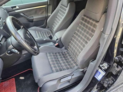 Volkswagen Golf 2.0 16V TFSI 5p. DSG GTI (15)