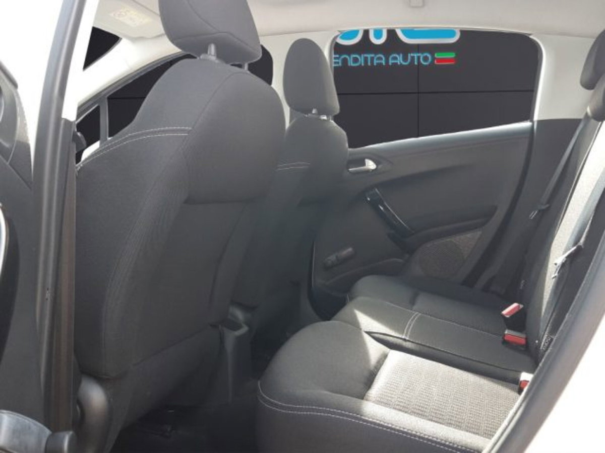 Peugeot 208 82 5 porte Allure (13)