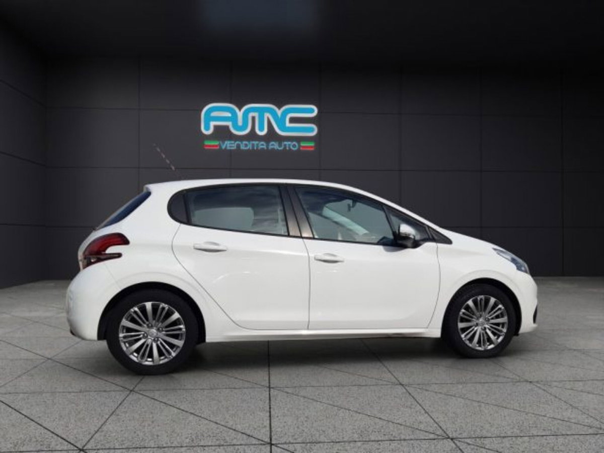 Peugeot 208 82 5 porte Allure (7)
