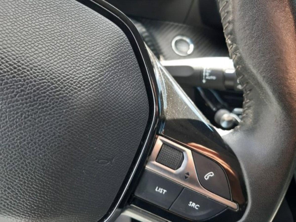Peugeot 208 motore elettrico 136 CV 5 porte GT (17)