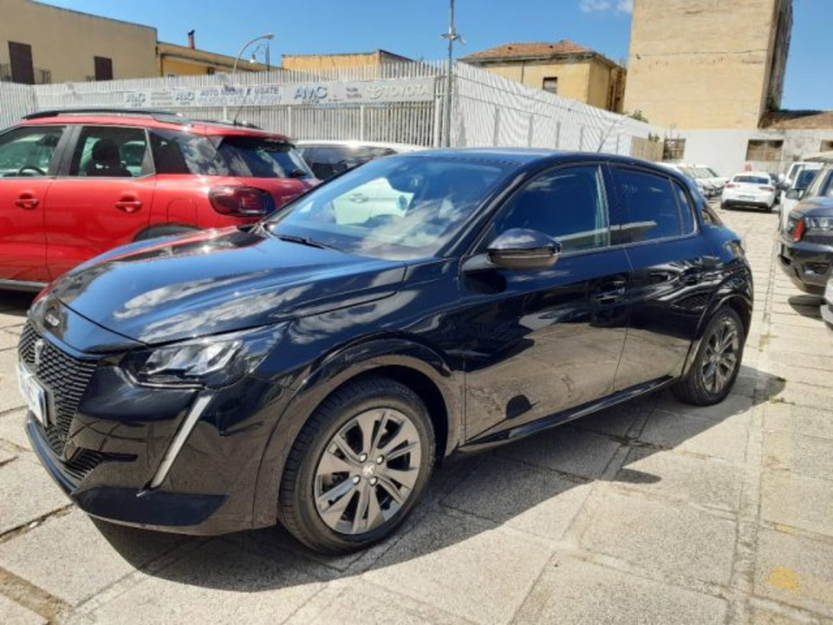 Peugeot 208 motore elettrico 136 CV 5 porte GT (2)