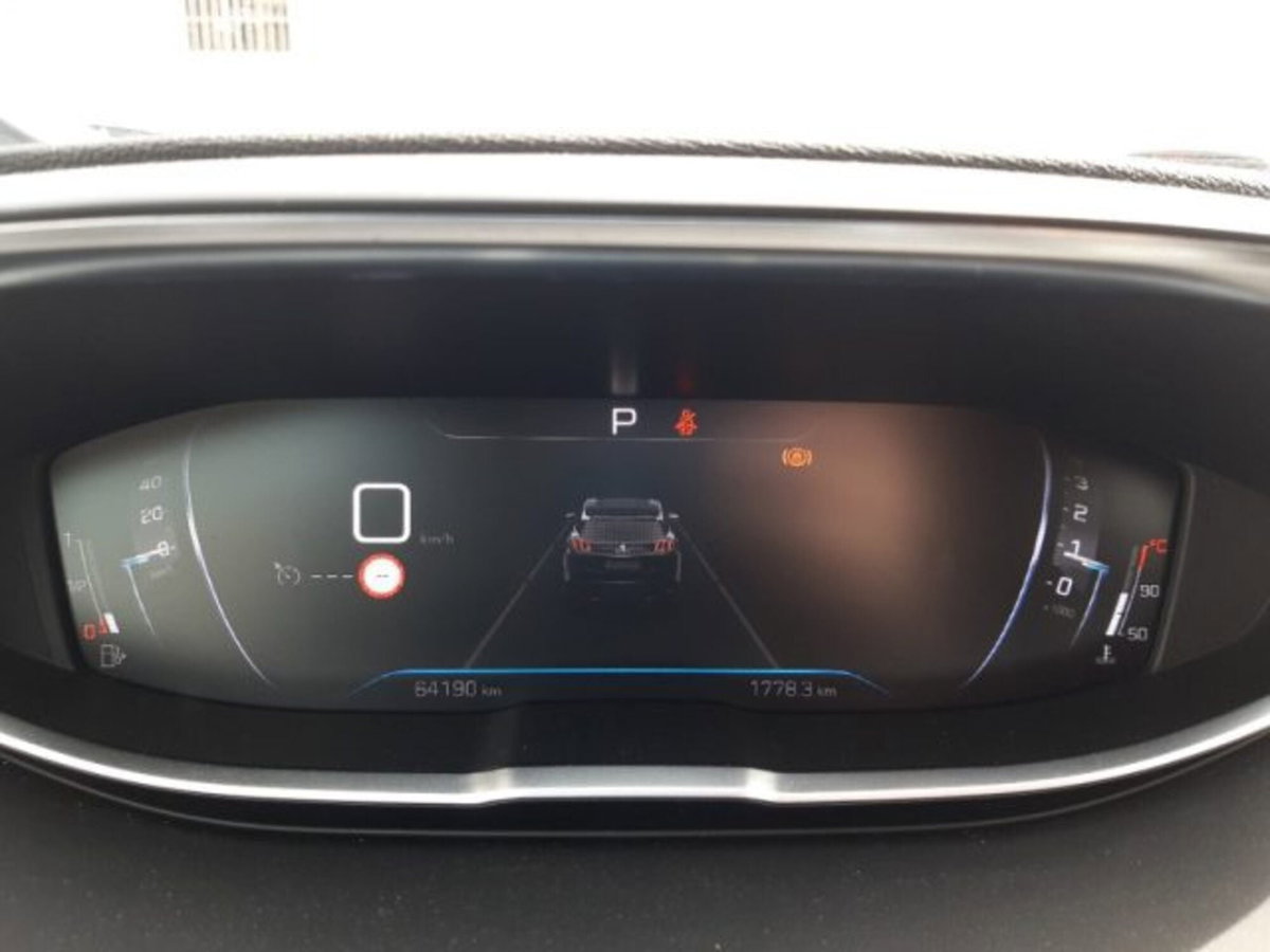 Peugeot 3008 BlueHDi 130 S&S EAT8 GT Pack (7)