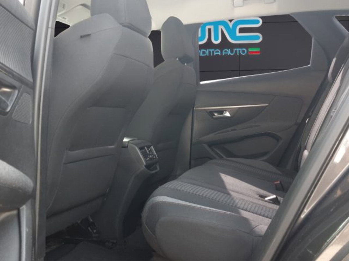 Peugeot 3008 BlueHDi 130 S&S EAT8 GT Pack (13)