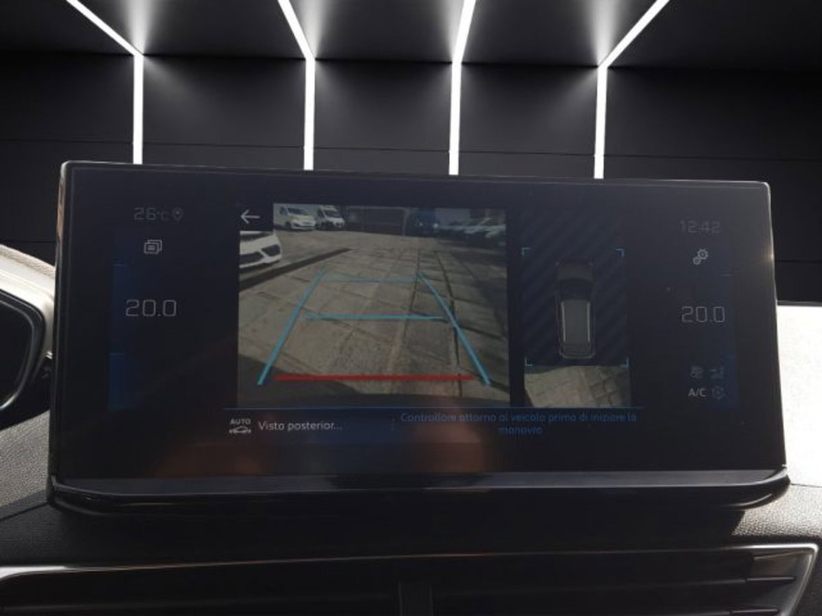 Peugeot 3008 BlueHDi 130 S&S EAT8 GT Pack (16)